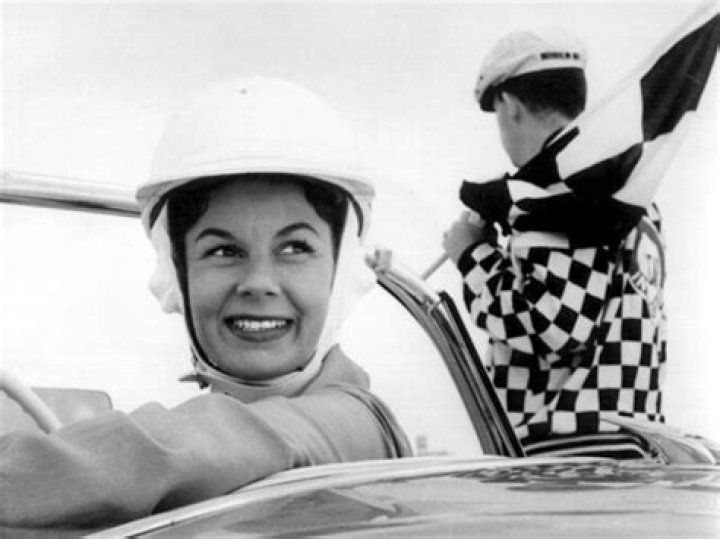 Betty Skelton Erde