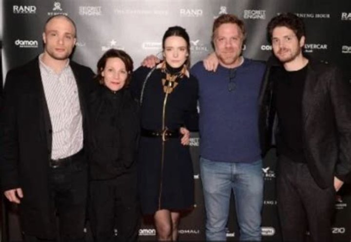 Cosmo Jarvis Parents, Father, Mother, Brother And Family Details - SarkariResult