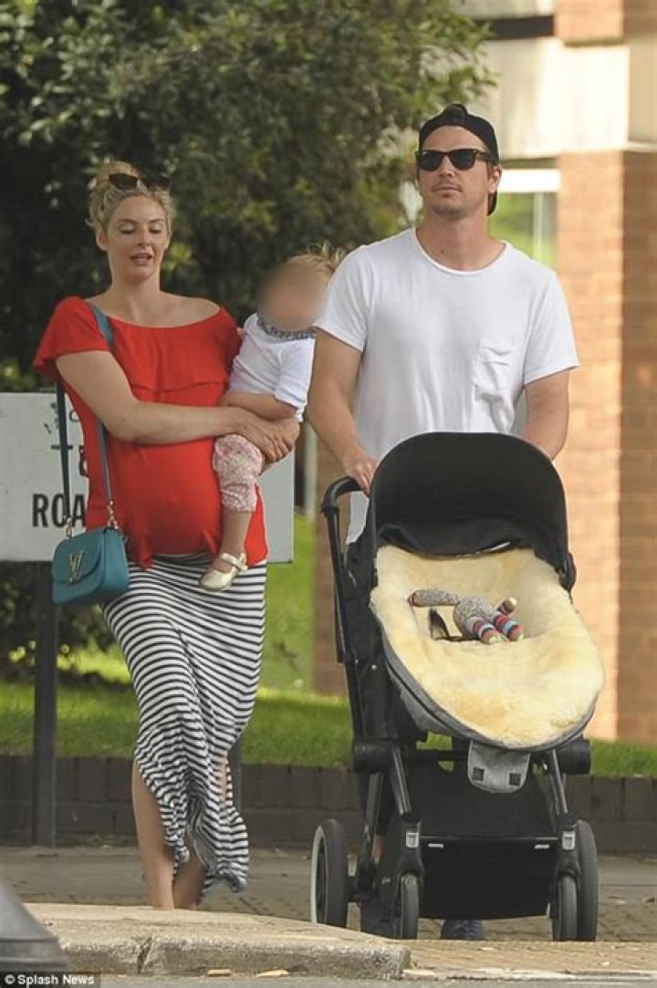 Josh Hartnett Married, Wife, Wife Pregnant, New Baby, Children, Girlfriend, Dating, Partner,