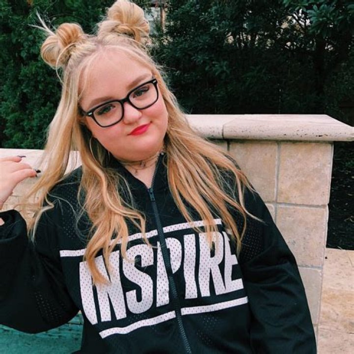 Lauren Godwin Wiki, Bio, Boyfriend, Net worth, Height, Parents