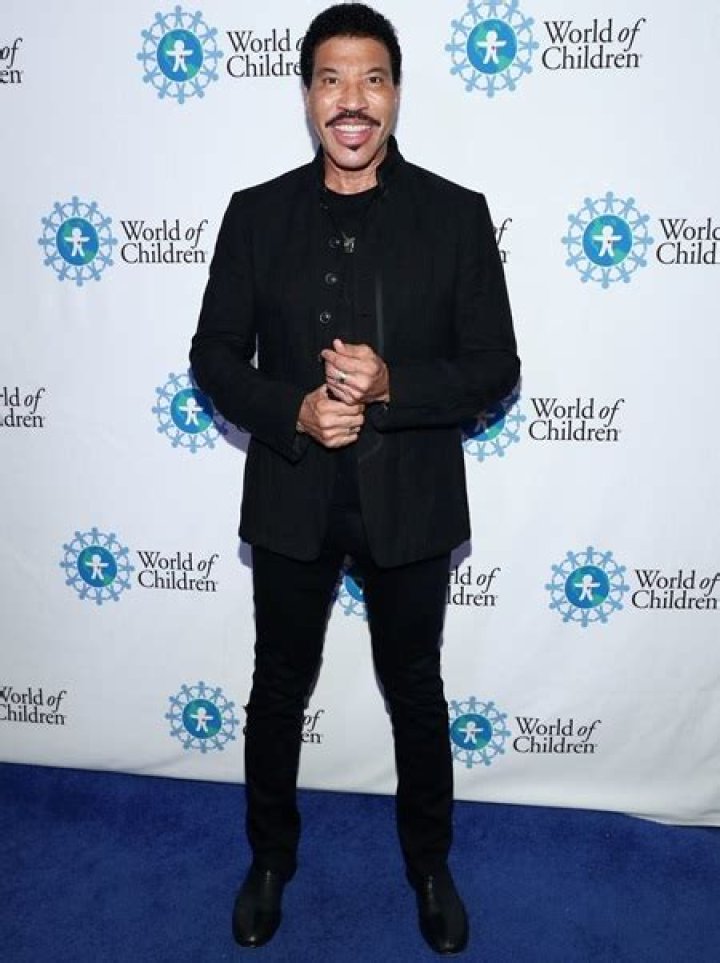 Lionel Richie Height, Weight, Body Measurements, Shoe Size