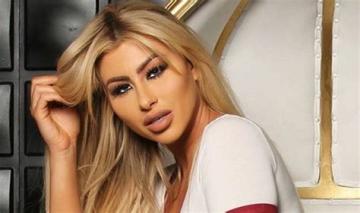 Melanie Martin Net Worth (Updated 2022) Earnings, Salary