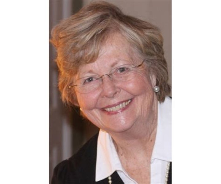 Molly Barlow's Obituary & Cause Of Death, Who Was Molly Barlow? What Happened to Molly Barlow? - SarkariResult