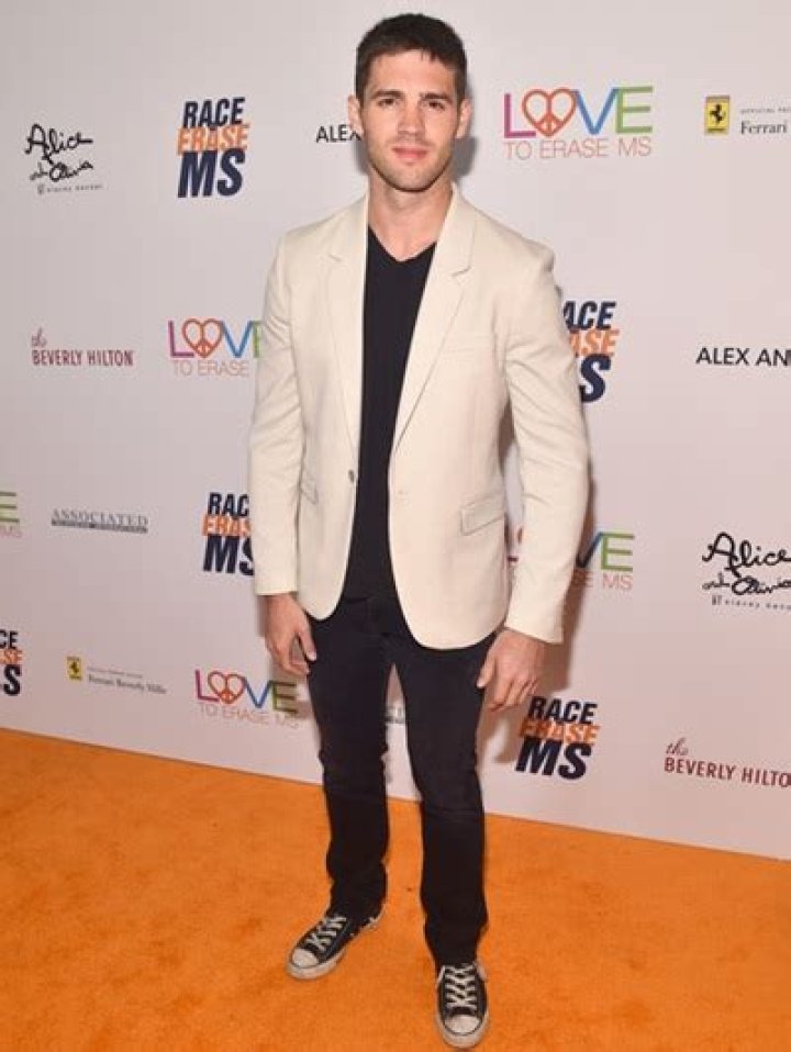 Steven R. McQueen Height, Weight, Body Measurements, Shoe Size