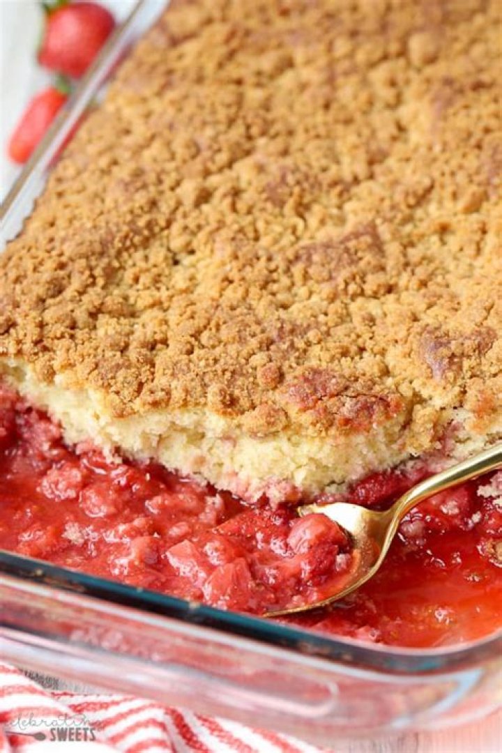 Warm Strawberry Crumb Cake - Celebrating Sweets